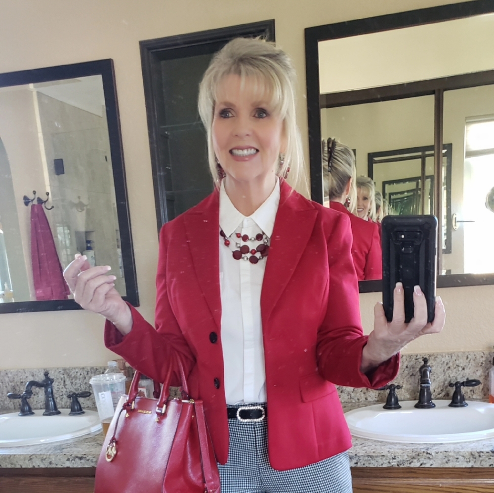 Meet your Posher, Bobbi